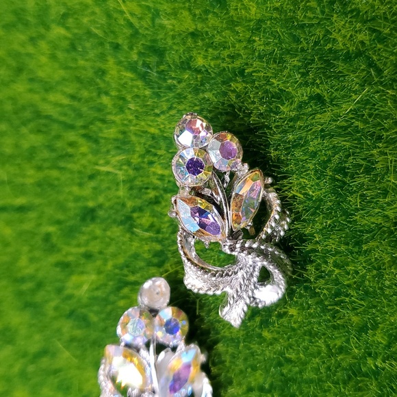 Aurora Borealis Stunning Glimmer Clip On Earrings E1005 - Picture 3 of 5